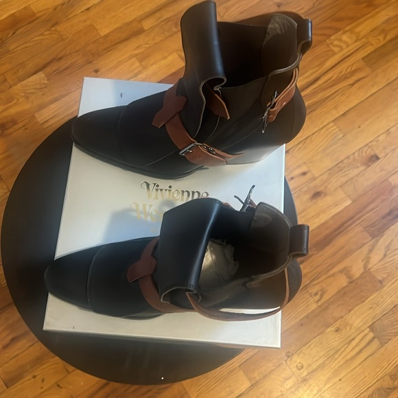 One of a kind High end fashion boot main image 3